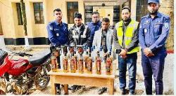 ধর্মপাশায় ২২বোতল ভারতীয় মদসহ দুইজন মাদকব্যবসায়ী গ্রেফতার
