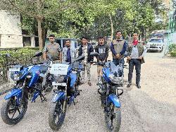 কক্সবাজার গোয়েন্দা পুলিশের অভিযান, চোরাই মোটরসাইকেলসহ আটক ৩
