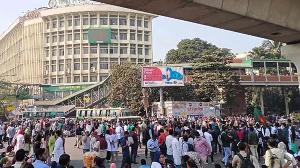 আল্টিমেটাম দিয়ে শাহবাগের সড়ক ছাড়লেন চিকিৎসকরা