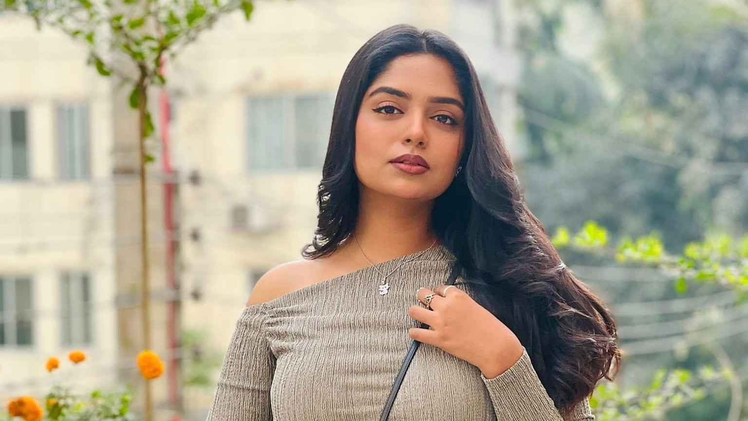 Qanday qilib qizni ogziga tik olishni xohlash kerak Ekstremal anal fisting