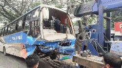 পাবনায় লাশবাহী অ্যাম্বুলেন্সের সঙ্গে বাসের সংঘর্ষে নিহত ২