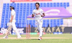 বাংলাদেশের প্রথম পেসার হিসেবে টেস্টে হ্যাটট্রিক হাসানের