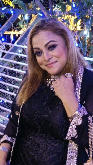 জন্মদিনে এ্যানি আশরাফ, সংগীতে অবদানের স্বীকৃতিতে জিয়া স্বর্ণপদক অর্জন