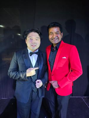 থাইল্যান্ডে বেস্ট পারফরমার অ্যাওয়ার্ড জিতলেন ম্যাজিশিয়ান প্রিন্স হারুন 